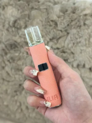 ILIA哩亞電子煙主機,適配通用一代煙彈,【樱花粉】皮革系列煙桿
